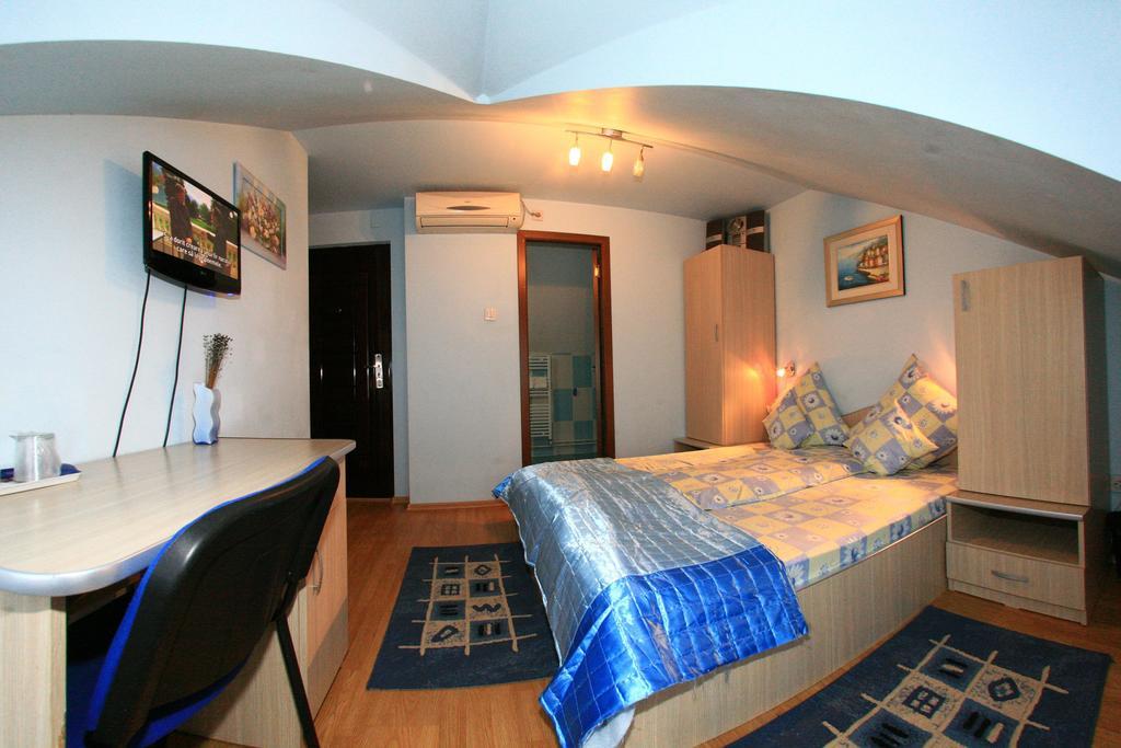 Radena Hotel Arad Værelse billede
