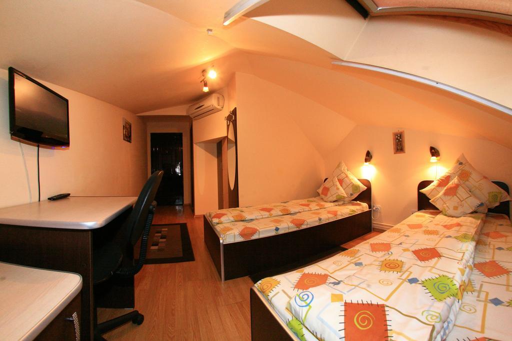 Radena Hotel Arad Værelse billede